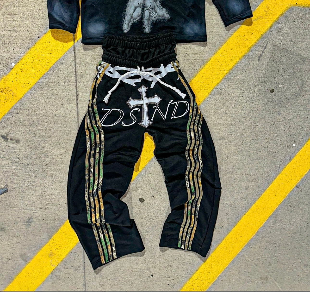Ds†nd camo sweats